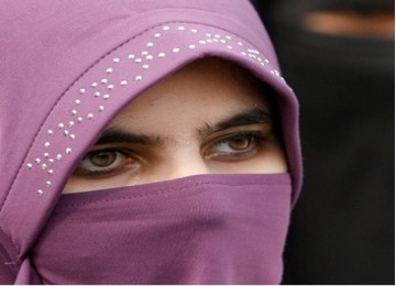 Cadar-wanita ini dipaksa buka hijabnya-ilustrasi-jpeg.image