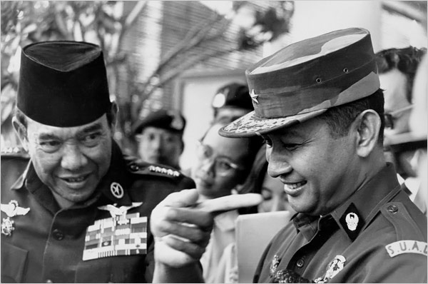 soekarno-soeharto-dari demokrasi terpimpin ke demokrasi pancasila-1-jpeg.image
